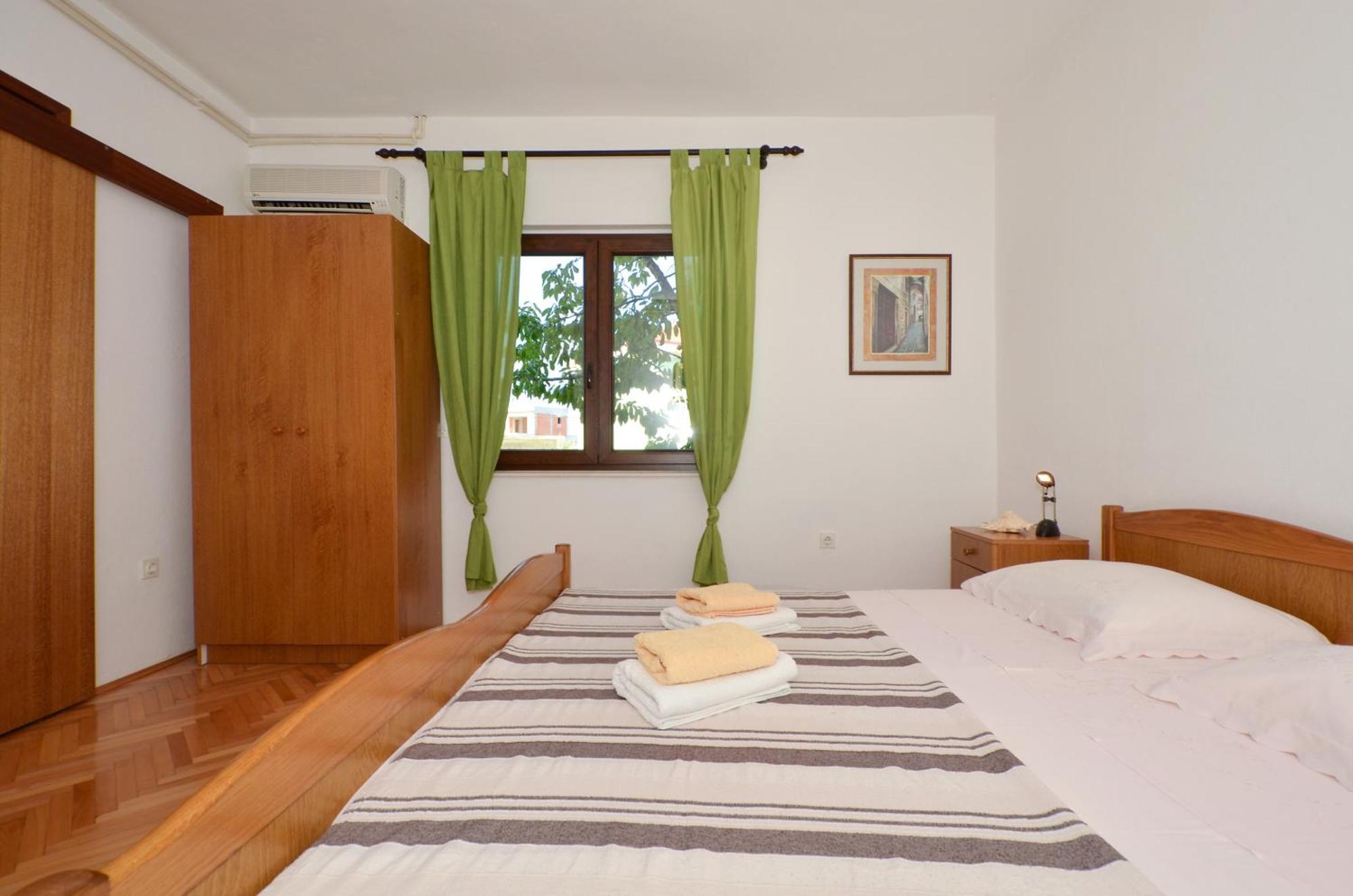Apartments By The Sea Slatine, Ciovo - 12176 Rum bild