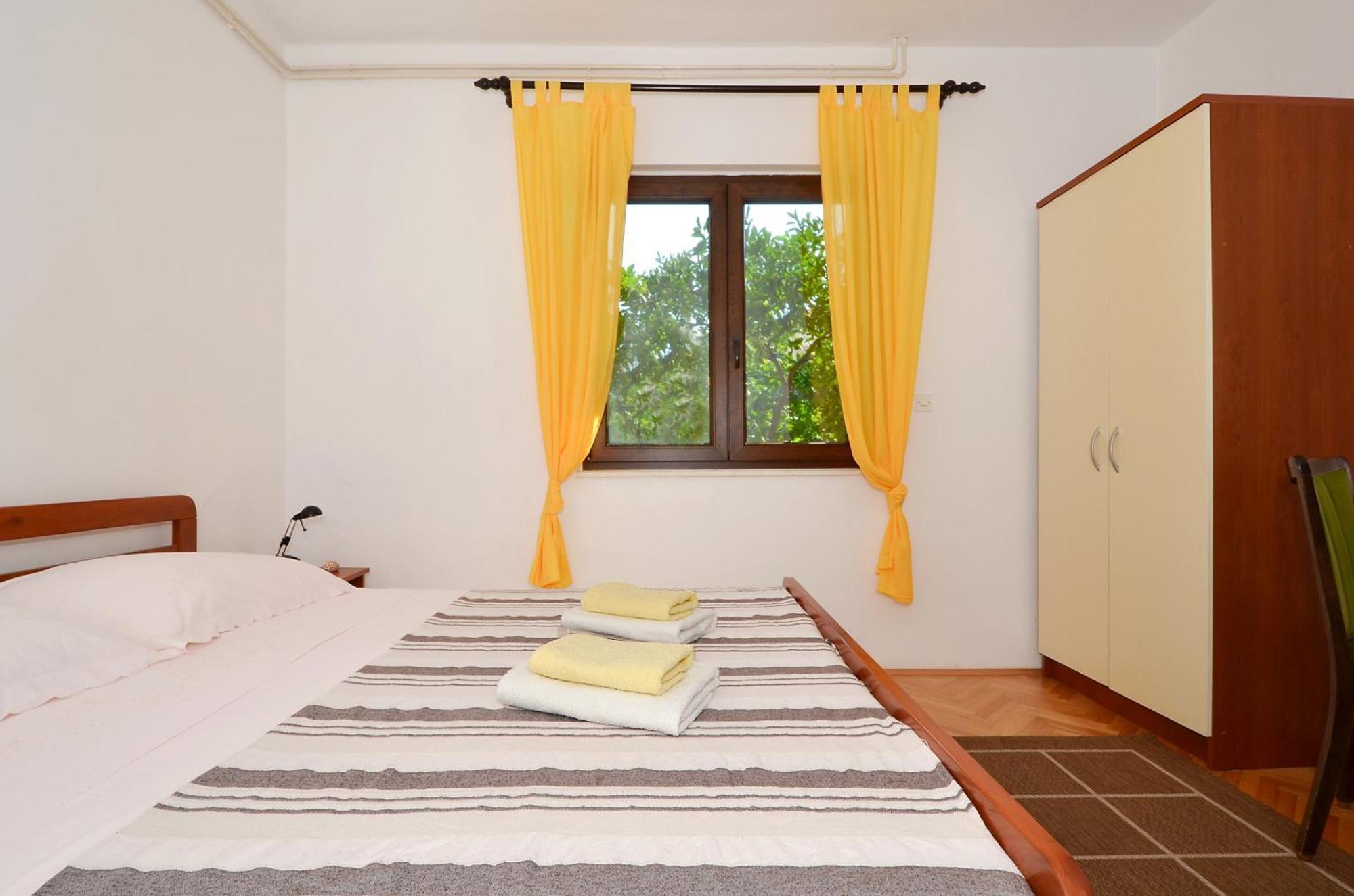 Apartments By The Sea Slatine, Ciovo - 12176 Rum bild